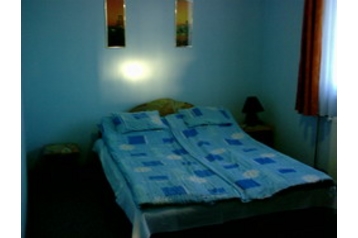 Hungary Privát Debrecen, Exterior